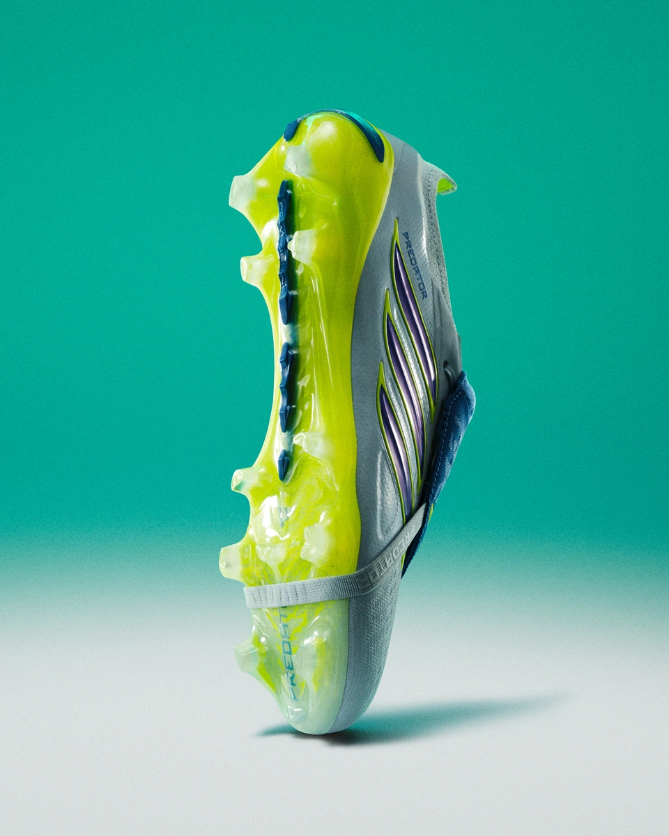 阿迪达斯推出“寒冰战锋”系列套组 © 球衫堂 kitstown