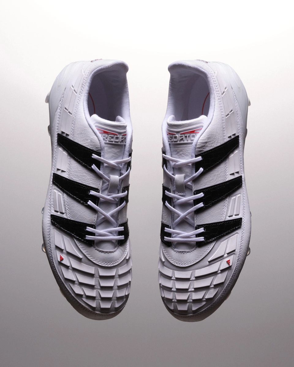 阿迪达斯发布 PREDATOR 94 REVERSE 战靴与世界杯主题足球 © 球衫堂 kitstown 阿迪达斯发布 PREDATOR 94 REVERSE 战靴与世界杯主题足球 © 球衫堂 kitstown