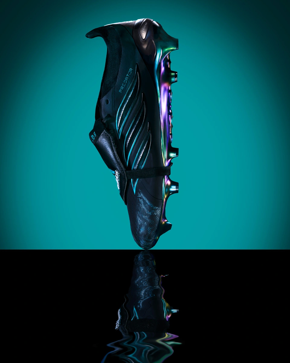 阿迪达斯发布全新 PREDATOR EQT 战靴 © 球衫堂 kitstown