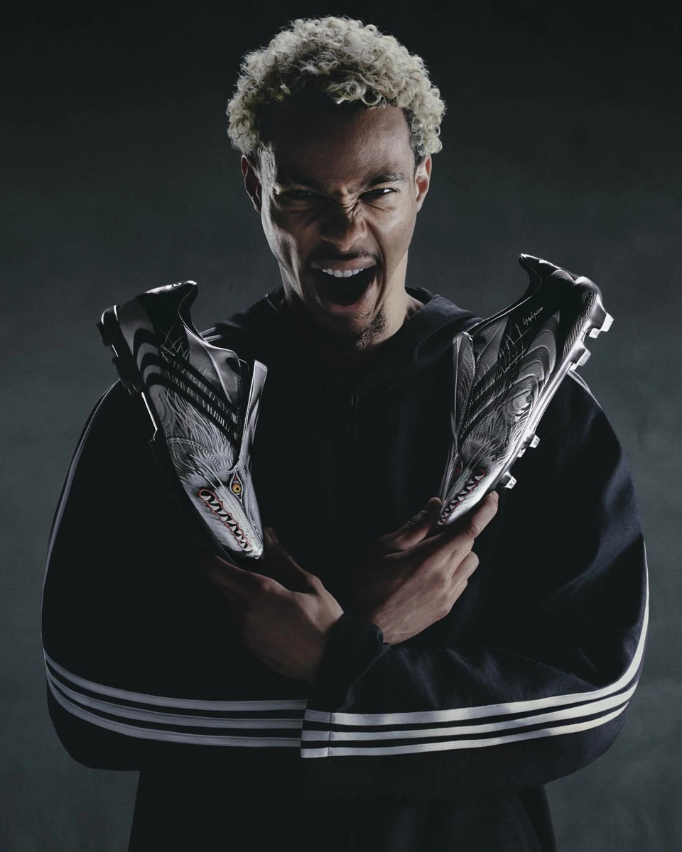 阿迪达斯携手山本耀司重塑 Y-3 F50 TUNIT 系列 © 球衫堂 kitstown 阿迪达斯携手山本耀司重塑 Y-3 F50 TUNIT 系列 © 球衫堂 kitstown