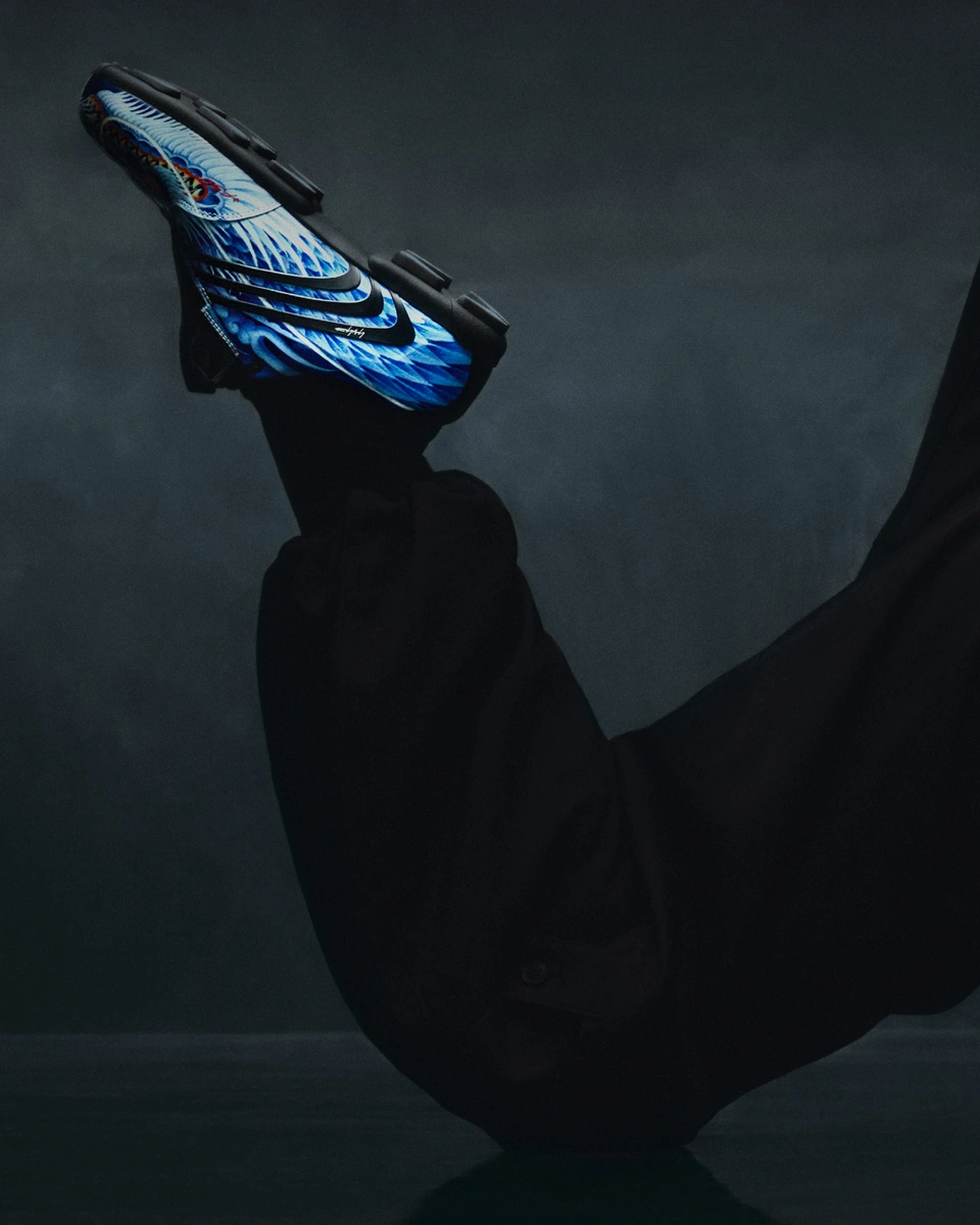 阿迪达斯携手山本耀司重塑 Y-3 F50 TUNIT 系列 © 球衫堂 kitstown 阿迪达斯携手山本耀司重塑 Y-3 F50 TUNIT 系列 © 球衫堂 kitstown