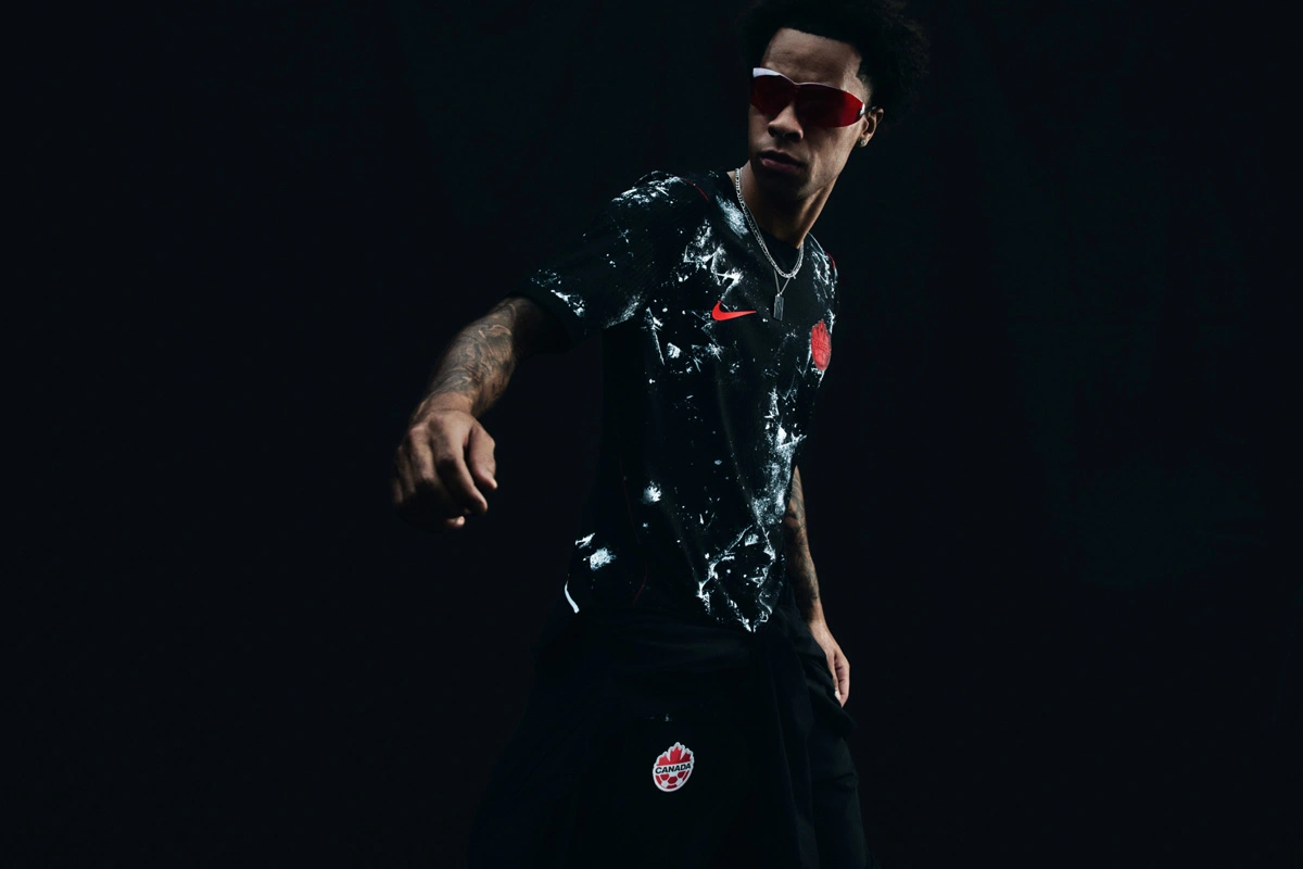 加拿大国家队 2026 世界杯主客场球衣 © 球衫堂 kitstown