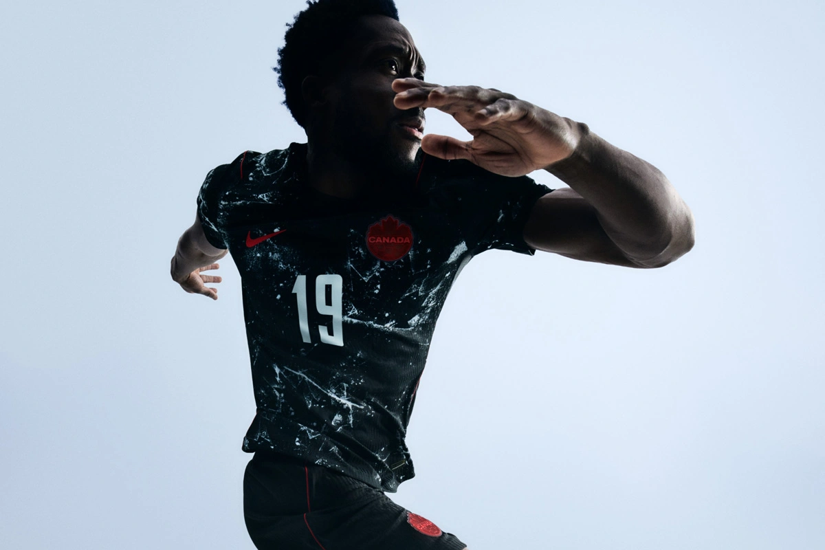 加拿大国家队 2026 世界杯主客场球衣 © 球衫堂 kitstown