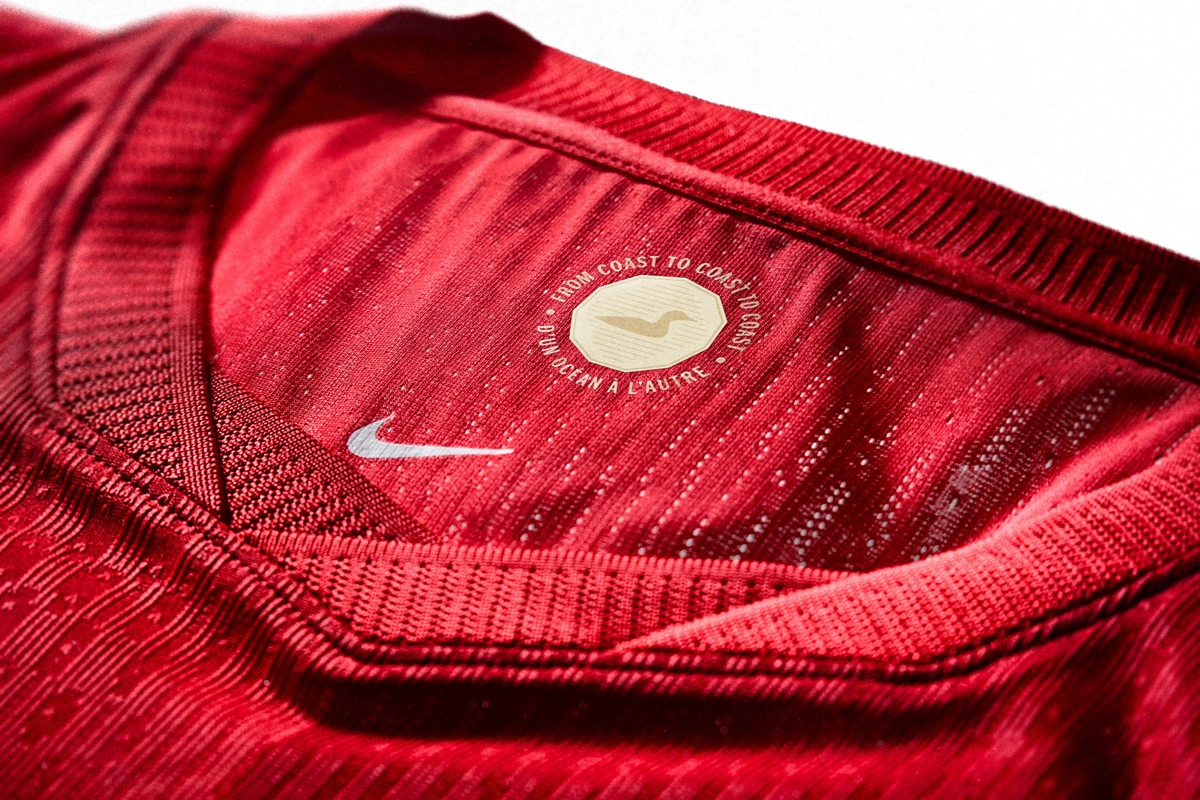 加拿大国家队 2026 世界杯主客场球衣 © 球衫堂 kitstown