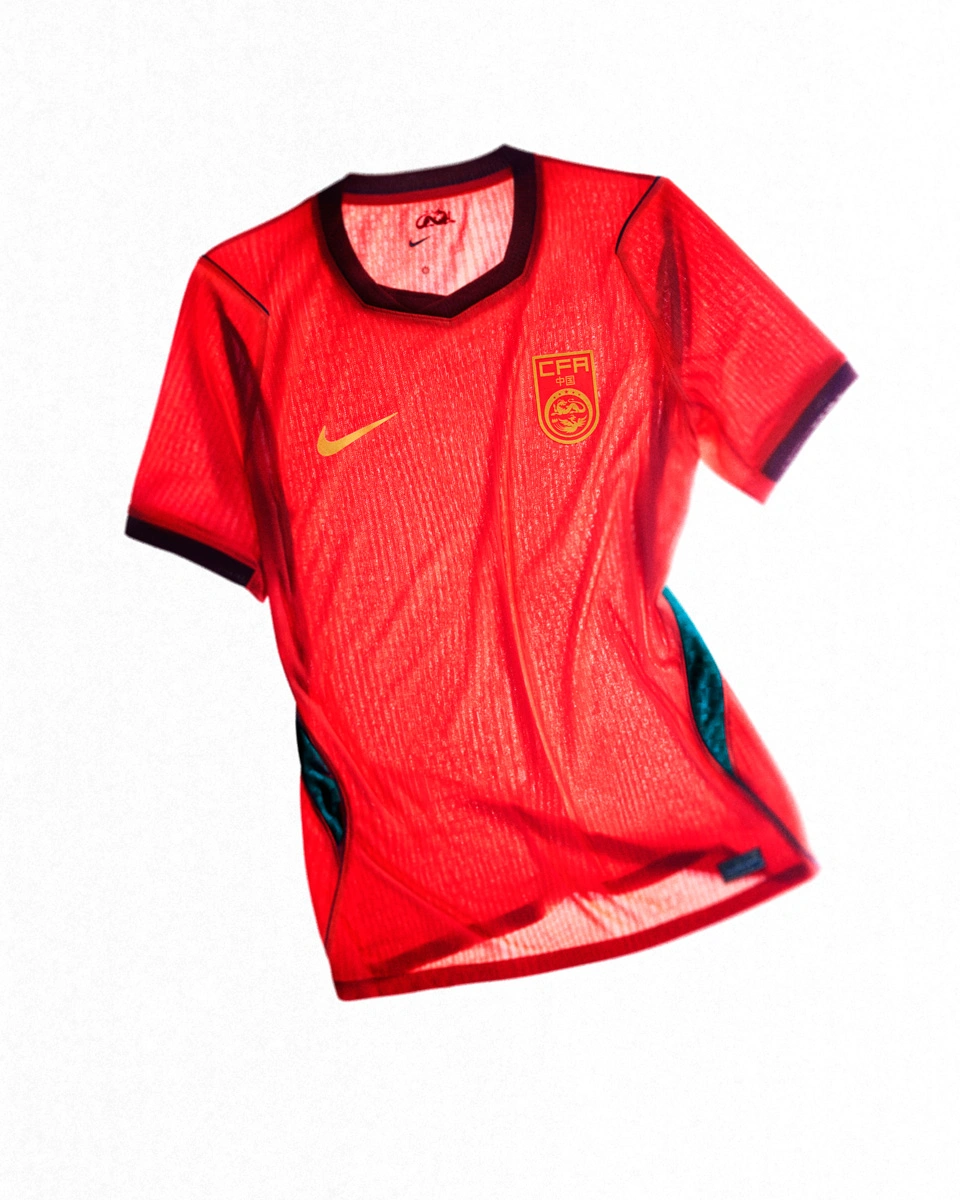 中国国家队 2026-27 赛季主客场球衣 © 球衫堂 kitstown 中国国家队 2026-27 赛季主客场球衣 © 球衫堂 kitstown