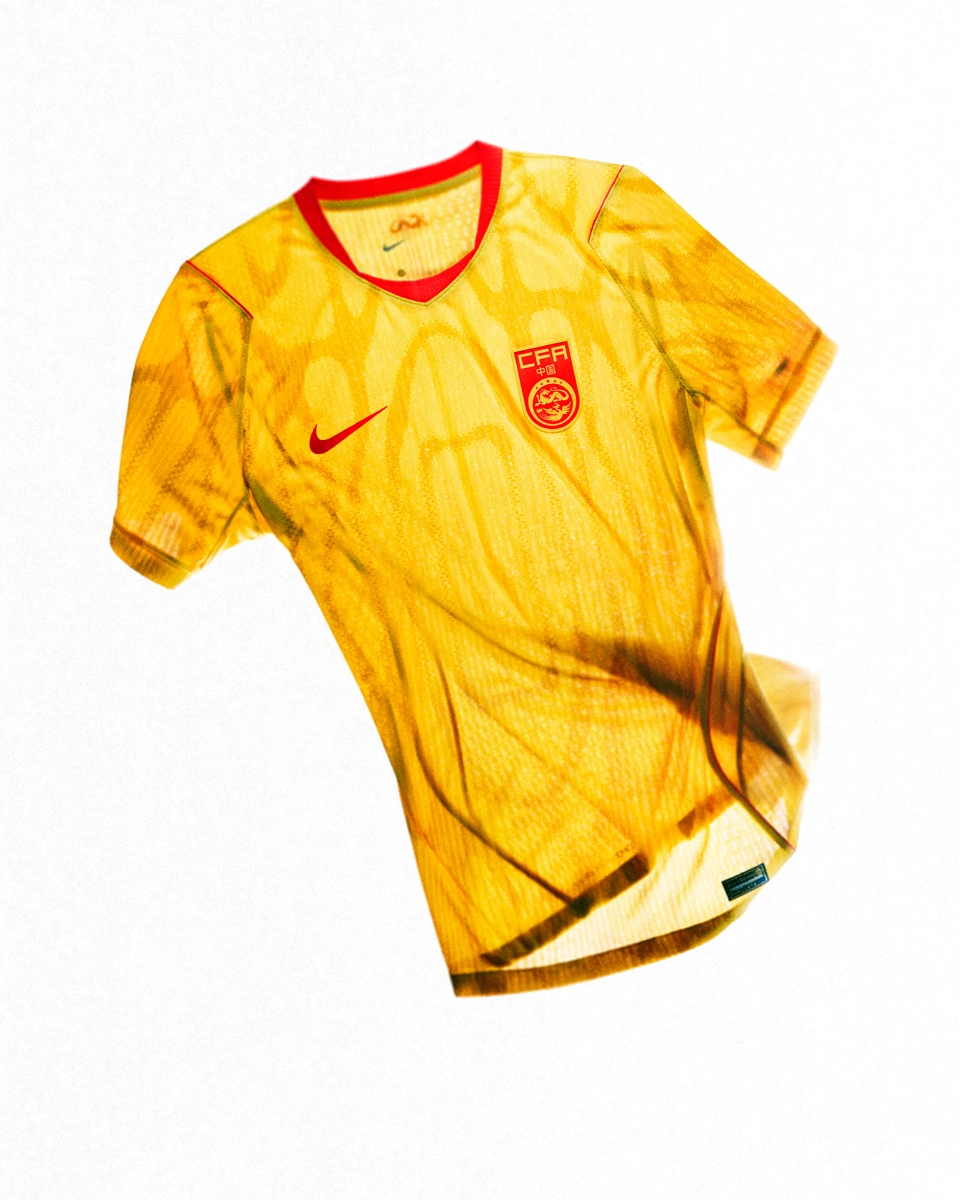 中国国家队 2026-27 赛季主客场球衣 © 球衫堂 kitstown 中国国家队 2026-27 赛季主客场球衣 © 球衫堂 kitstown