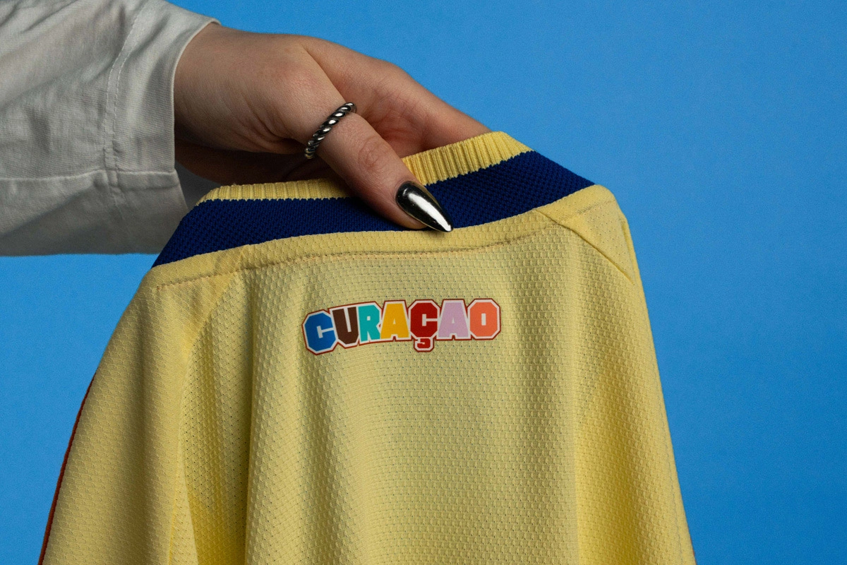 库拉索代表队 2026 世界杯客场球衣 © 球衫堂 kitstown 库拉索代表队 2026 世界杯客场球衣 © 球衫堂 kitstown