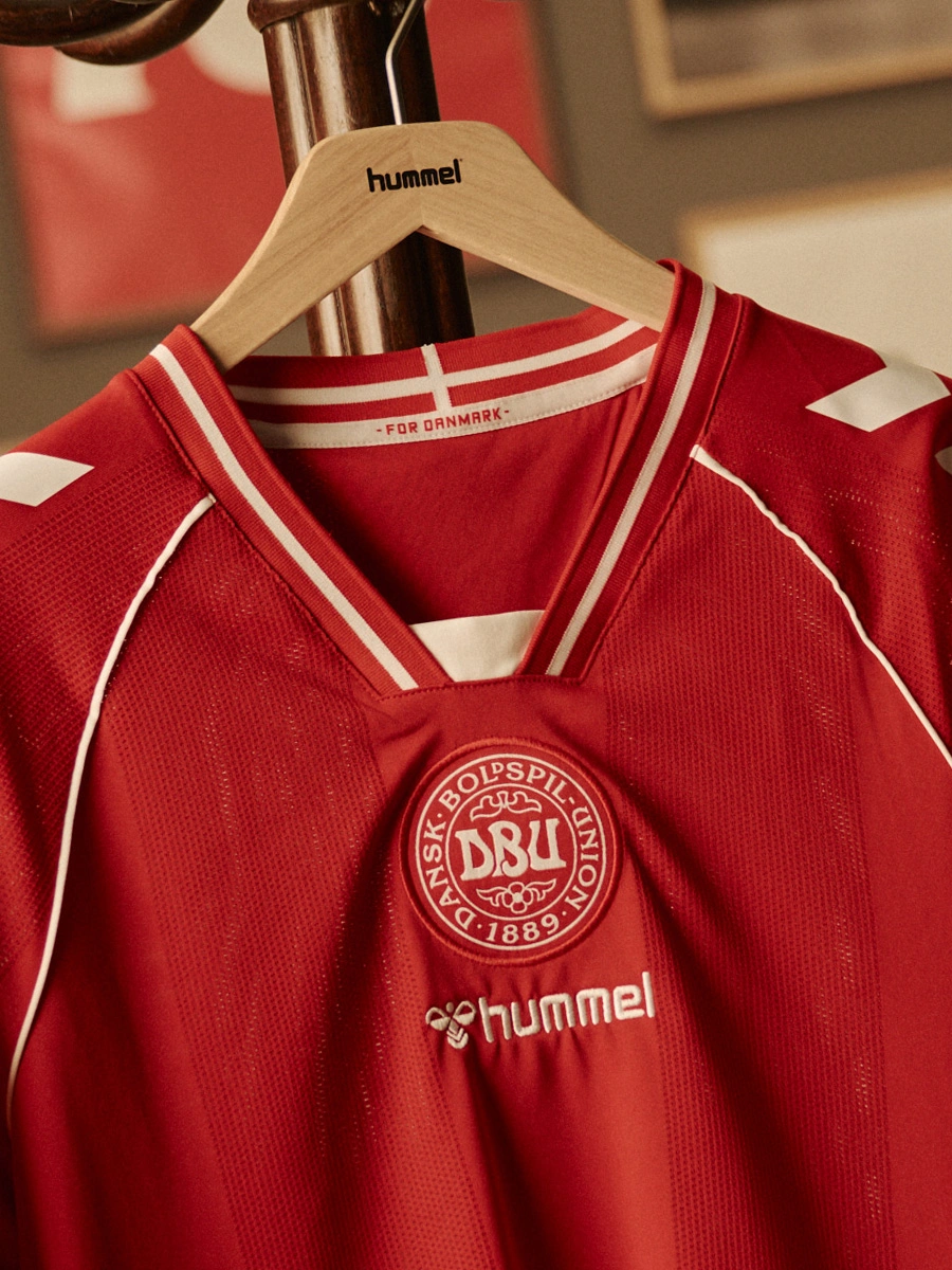丹麦国家队 2026-27 赛季主场球衣 © 球衫堂 kitstown