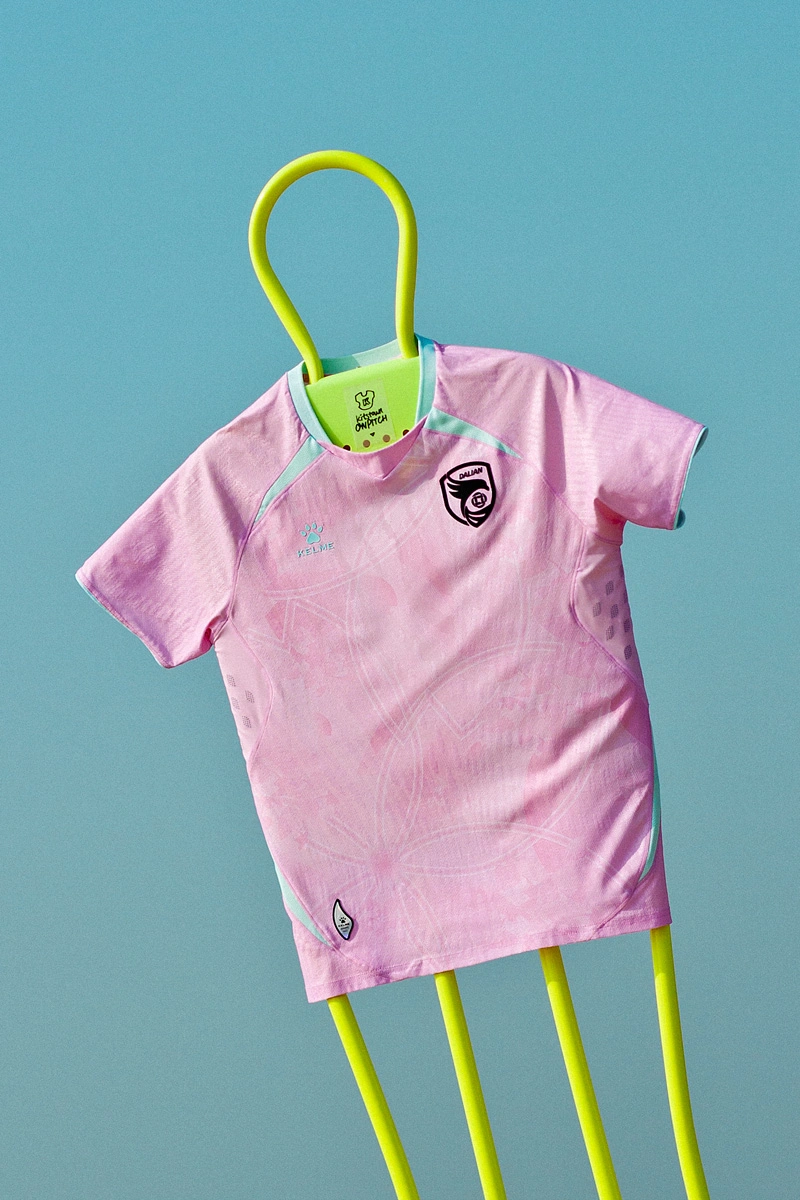 大连鲲城 2026 赛季主客场球衣 © 球衫堂 kitstown 大连鲲城 2026 赛季主客场球衣 © 球衫堂 kitstown