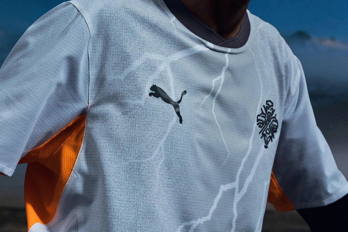 冰岛国家队 2026-27 赛季客场球衣 © 球衫堂 kitstown