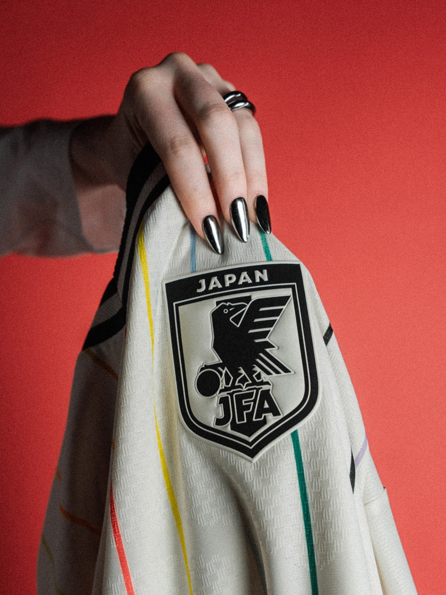 日本国家队 2026 世界杯客场球衣 © 球衫堂 kitstown 日本国家队 2026 世界杯客场球衣 © 球衫堂 kitstown