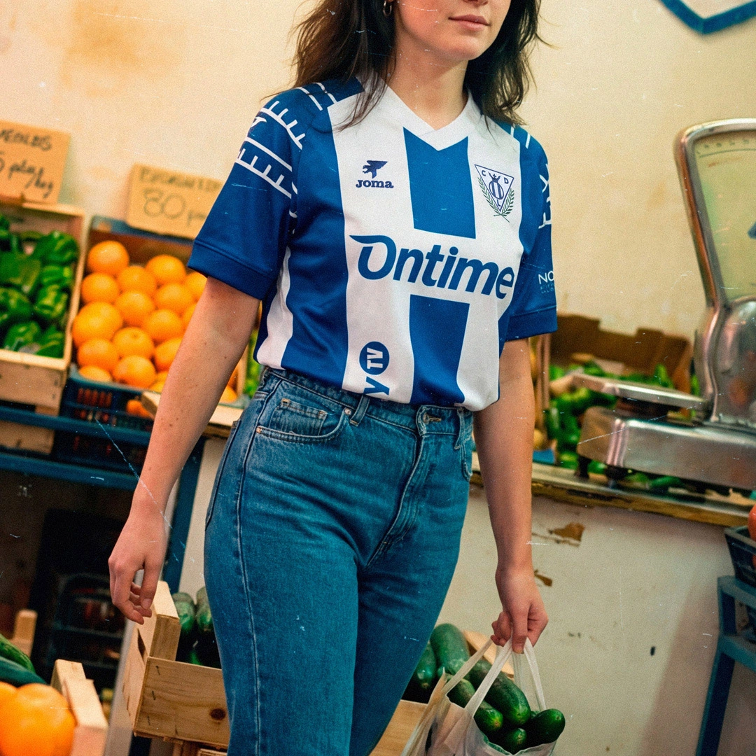 Joma × 西甲联赛 2025-26 赛季“复古比赛日”球衣 © 球衫堂 kitstown Joma × 西甲联赛 2025-26 赛季“复古比赛日”球衣 © 球衫堂 kitstown