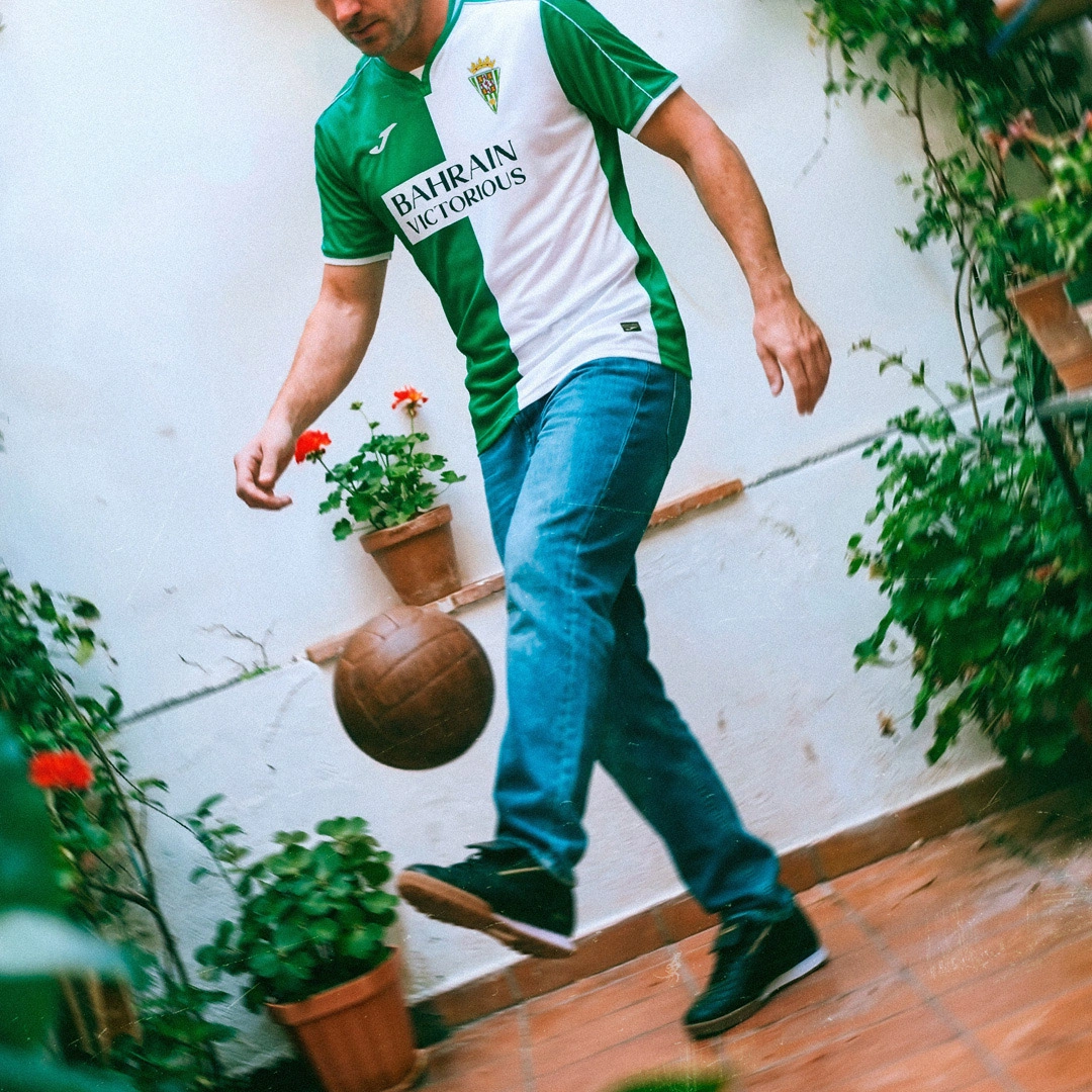 Joma × 西甲联赛 2025-26 赛季“复古比赛日”球衣 © 球衫堂 kitstown Joma × 西甲联赛 2025-26 赛季“复古比赛日”球衣 © 球衫堂 kitstown