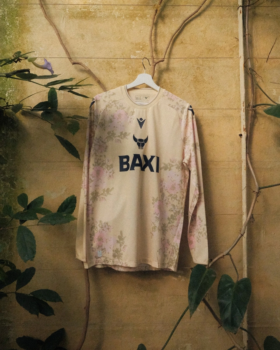 Macron × 牛津联 × 阿什莫利恩博物馆联名球衣 © 球衫堂 kitstown Macron × 牛津联 × 阿什莫利恩博物馆联名球衣 © 球衫堂 kitstown