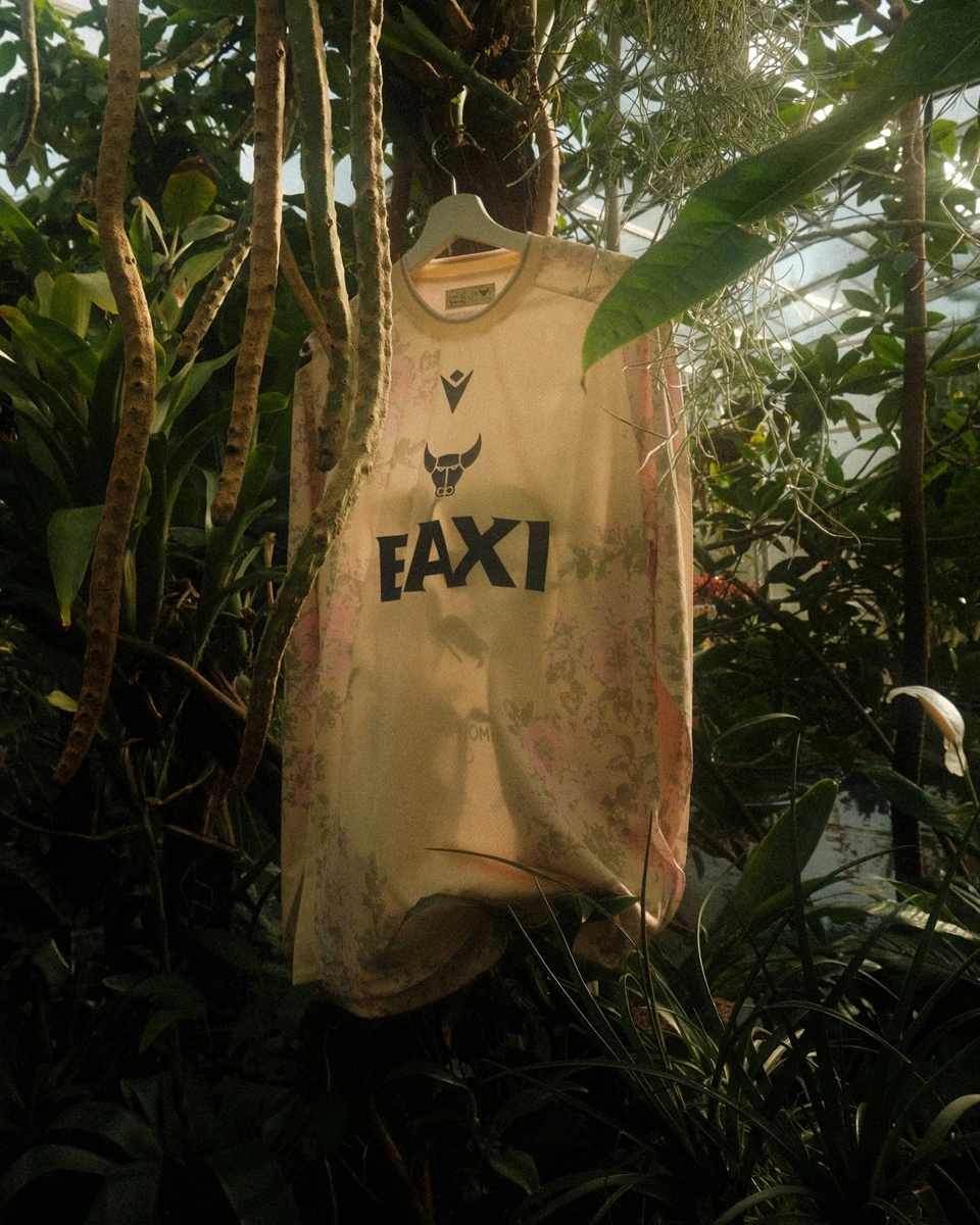 Macron × 牛津联 × 阿什莫利恩博物馆联名球衣 © 球衫堂 kitstown Macron × 牛津联 × 阿什莫利恩博物馆联名球衣 © 球衫堂 kitstown