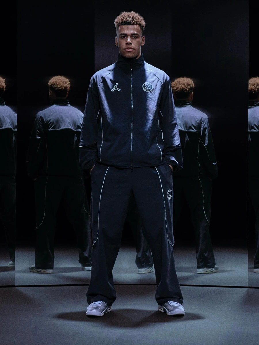 巴黎圣日耳曼 2025-26 赛季暗夜版球衣 © 球衫堂 kitstown