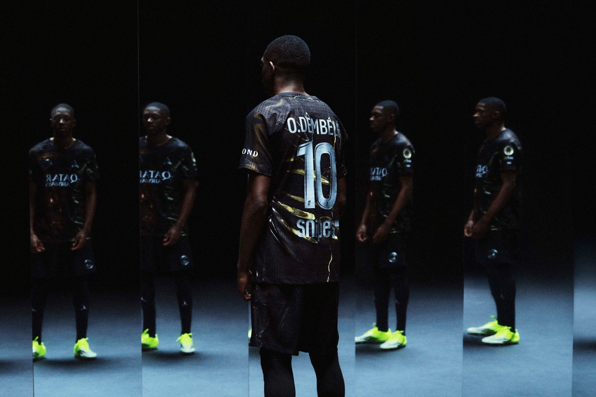 巴黎圣日耳曼 2025-26 赛季暗夜版球衣 © 球衫堂 kitstown