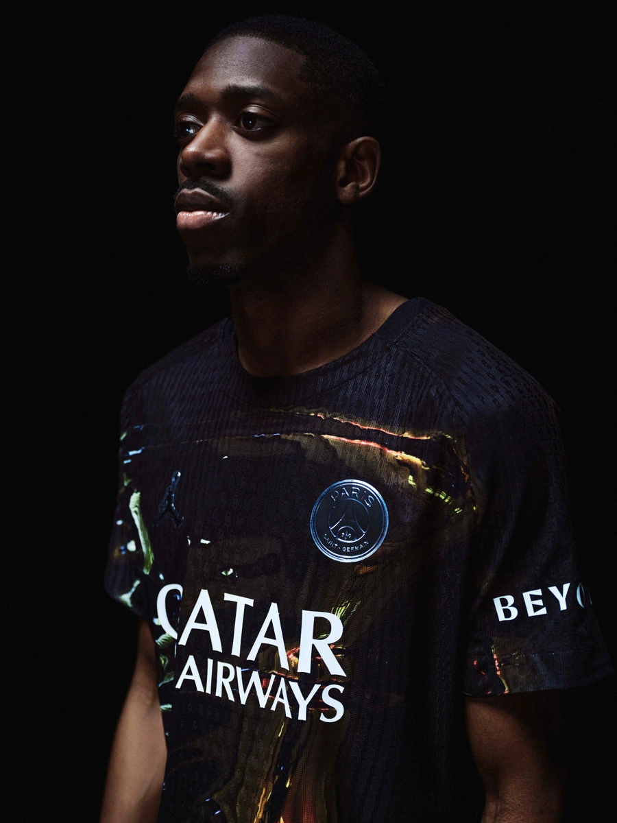 巴黎圣日耳曼 2025-26 赛季暗夜版球衣 © 球衫堂 kitstown