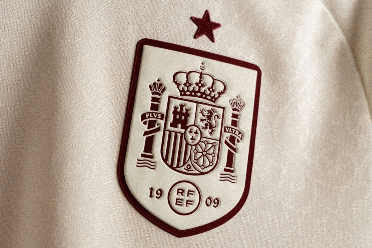 西班牙国家队 2026 世界杯客场球衣 © 球衫堂 kitstown 西班牙国家队 2026 世界杯客场球衣 © 球衫堂 kitstown