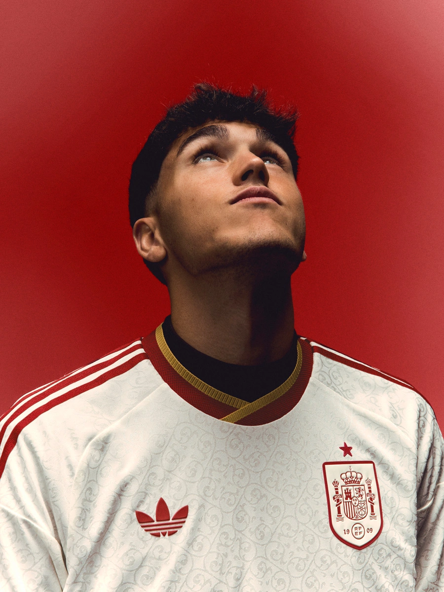 西班牙国家队 2026 世界杯客场球衣 © 球衫堂 kitstown 西班牙国家队 2026 世界杯客场球衣 © 球衫堂 kitstown