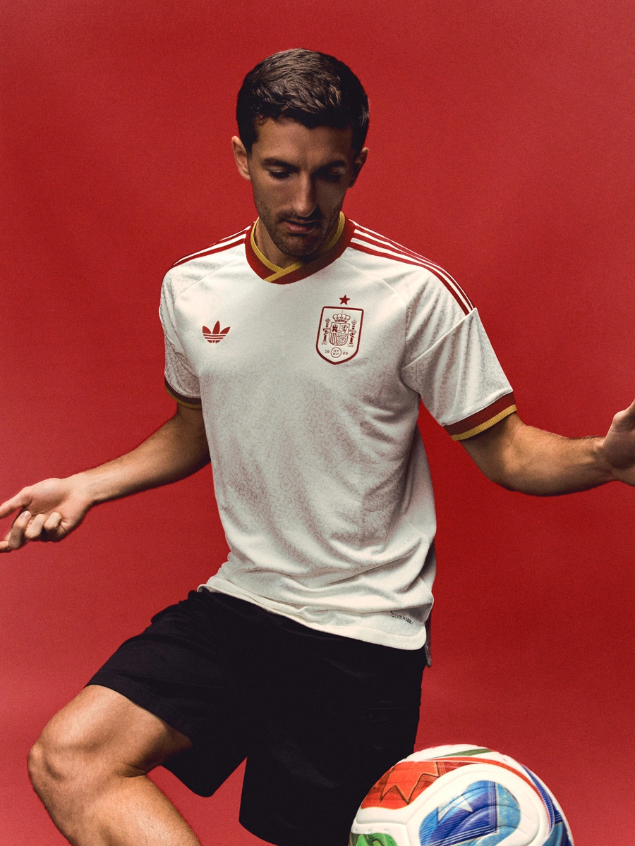 西班牙国家队 2026 世界杯客场球衣 © 球衫堂 kitstown 西班牙国家队 2026 世界杯客场球衣 © 球衫堂 kitstown