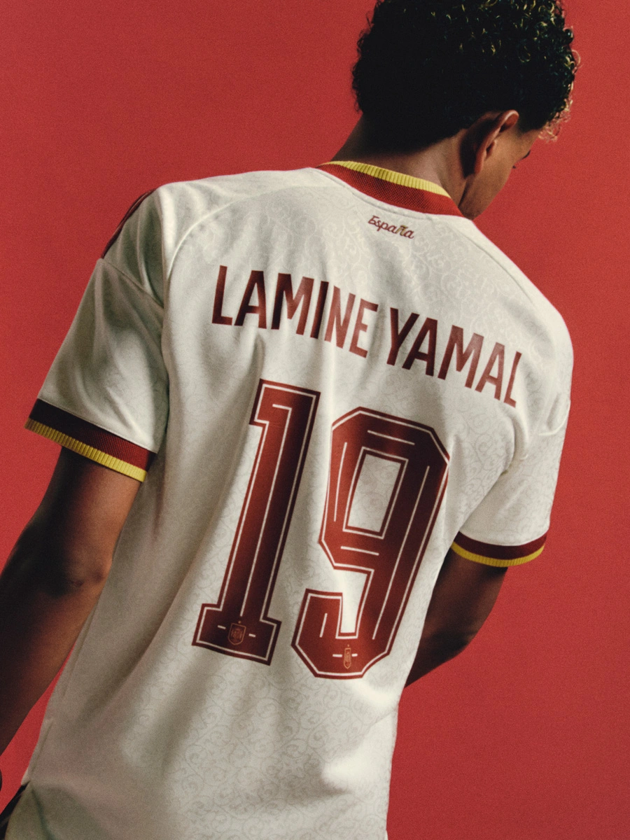 西班牙国家队 2026 世界杯客场球衣 © 球衫堂 kitstown 西班牙国家队 2026 世界杯客场球衣 © 球衫堂 kitstown