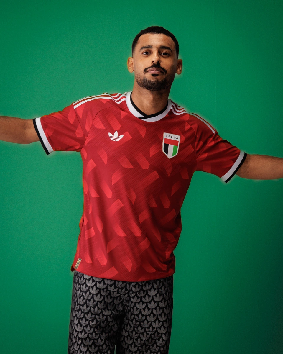 阿联酋国家队 2026-27 赛季客场球衣 2026-27 赛季主场球衣 © 球衫堂 kitstown