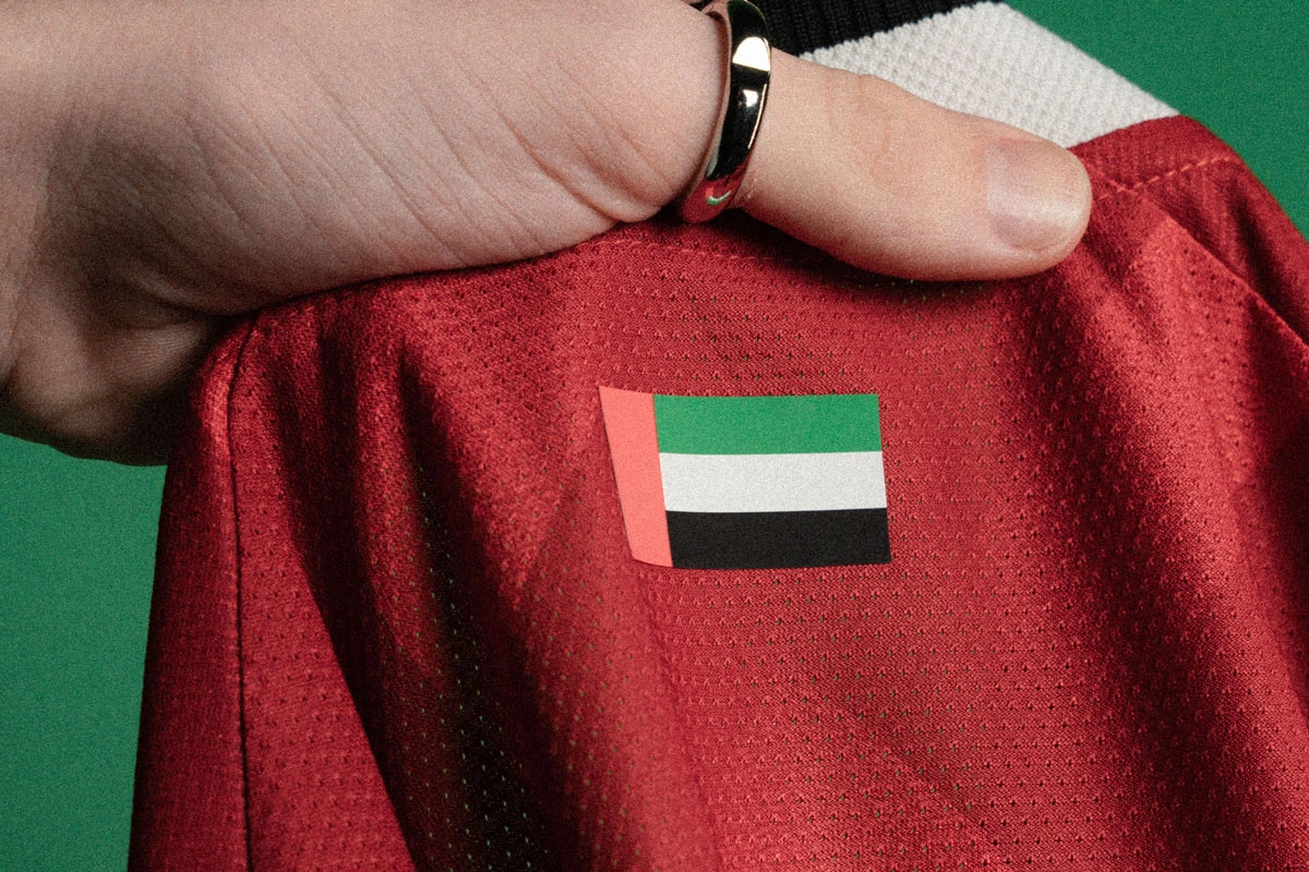 阿联酋国家队 2026-27 赛季客场球衣 2026-27 赛季主场球衣 © 球衫堂 kitstown