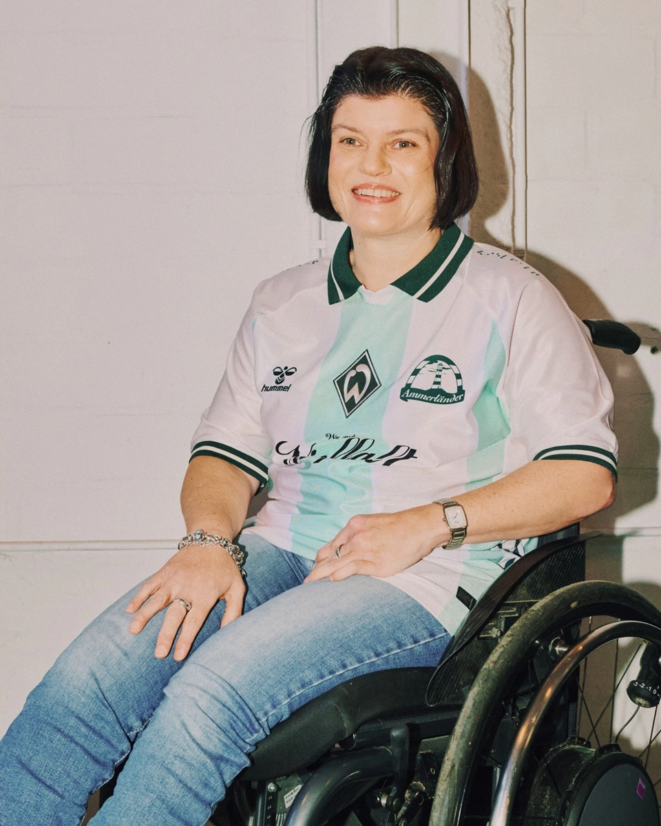 云达不来梅 2025-26 赛季“我们即多样性”特别版球衣 © 球衫堂 kitstown