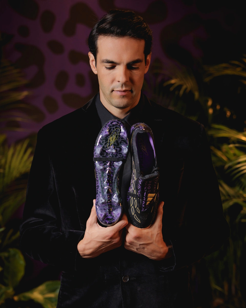 阿迪达斯发布卡卡专属签名款 PREDATOR 战靴 © 球衫堂 kitstown