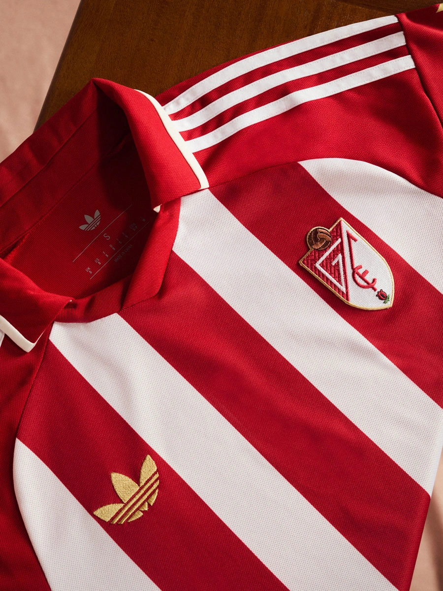 adidas × 西甲联赛 2025-26 赛季“复古比赛日”球衣 © 球衫堂 kitstown adidas × 西甲联赛 2025-26 赛季“复古比赛日”球衣 © 球衫堂 kitstown