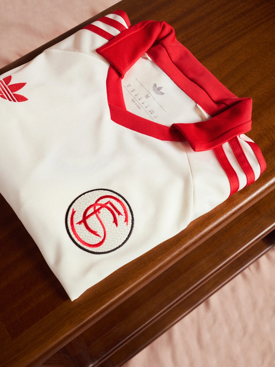 adidas × 西甲联赛 2025-26 赛季“复古比赛日”球衣 © 球衫堂 kitstown adidas × 西甲联赛 2025-26 赛季“复古比赛日”球衣 © 球衫堂 kitstown