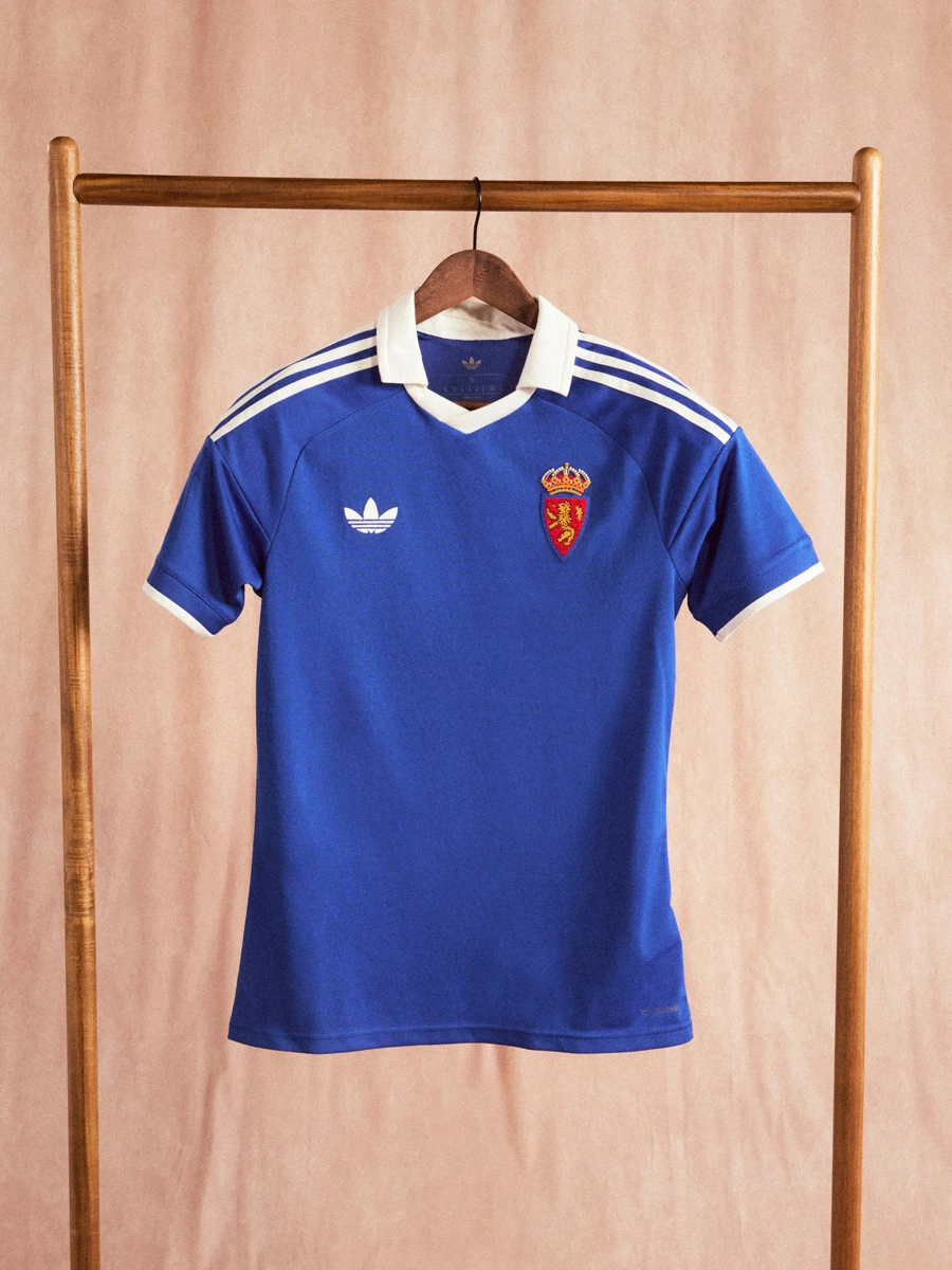 adidas × 西甲联赛 2025-26 赛季“复古比赛日”球衣 © 球衫堂 kitstown adidas × 西甲联赛 2025-26 赛季“复古比赛日”球衣 © 球衫堂 kitstown