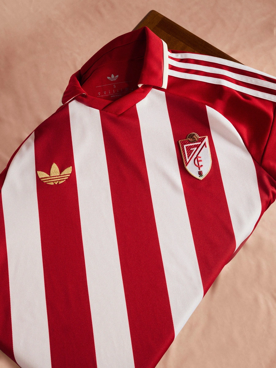 adidas × 西甲联赛 2025-26 赛季“复古比赛日”球衣 © 球衫堂 kitstown adidas × 西甲联赛 2025-26 赛季“复古比赛日”球衣 © 球衫堂 kitstown