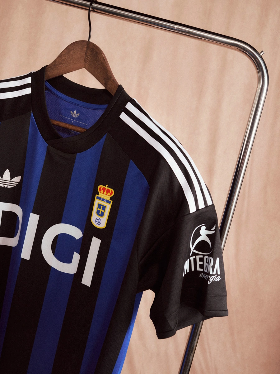 adidas × 西甲联赛 2025-26 赛季“复古比赛日”球衣 © 球衫堂 kitstown adidas × 西甲联赛 2025-26 赛季“复古比赛日”球衣 © 球衫堂 kitstown