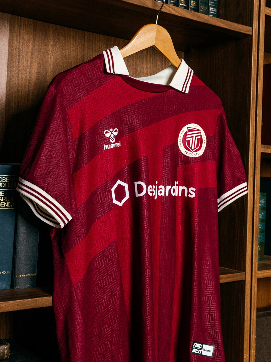 Hummel × 北方超级联赛（NSL）2026 赛季球衣 © 球衫堂 kitstown