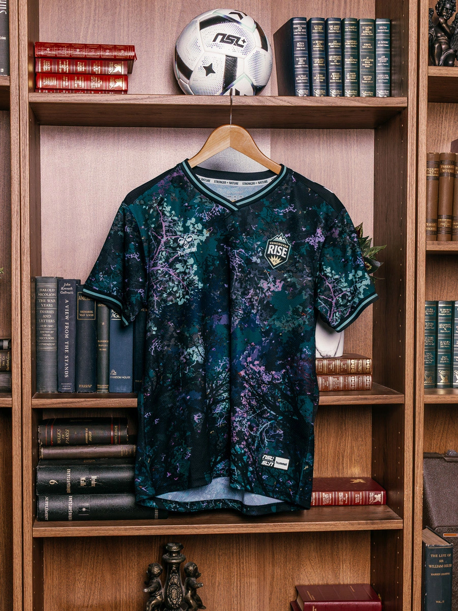 Hummel × 北方超级联赛（NSL）2026 赛季球衣 © 球衫堂 kitstown