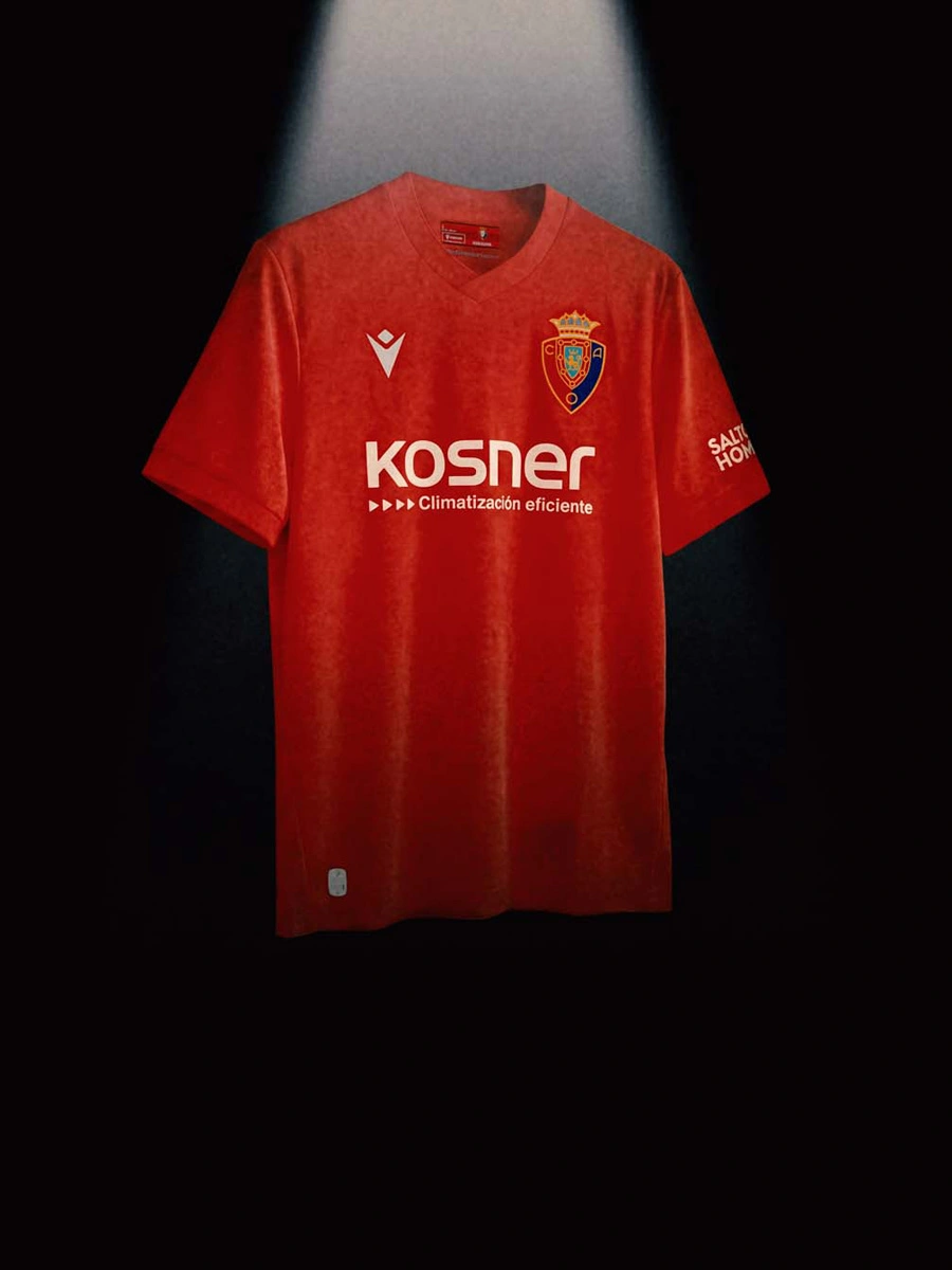 Macron × 西甲联赛 2025-26 赛季“复古比赛日”球衣 © 球衫堂 kitstown Macron × 西甲联赛 2025-26 赛季“复古比赛日”球衣 © 球衫堂 kitstown