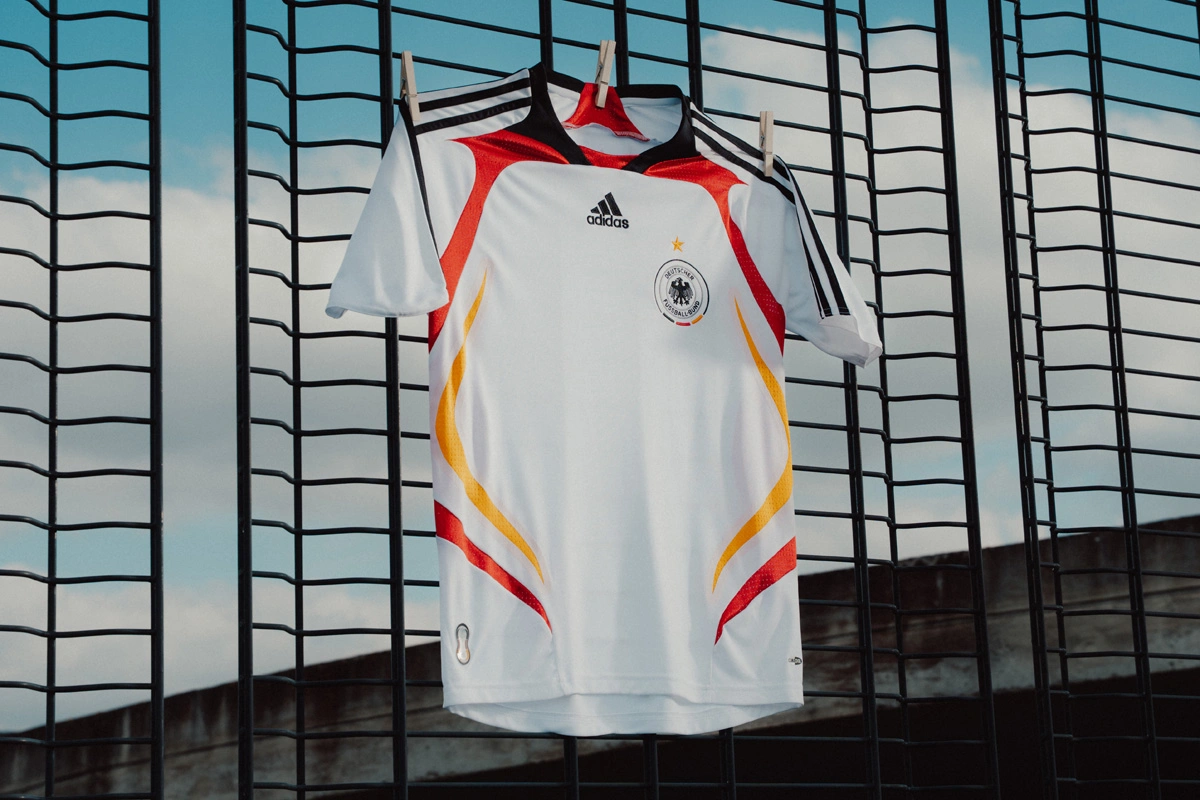 阿迪达斯发布 FIFA 世界杯复刻球衣系列 © 球衫堂 kitstown 阿迪达斯发布 FIFA 世界杯复刻球衣系列 © 球衫堂 kitstown