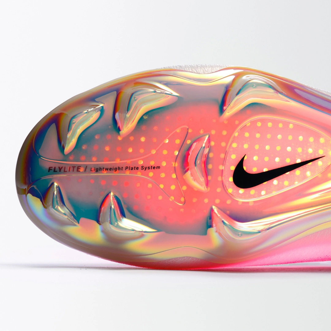 耐克推出全新刺客 Vapor 与 Superfly 足球鞋 © 球衫堂 kitstown 耐克推出全新刺客 Vapor 与 Superfly 足球鞋 © 球衫堂 kitstown